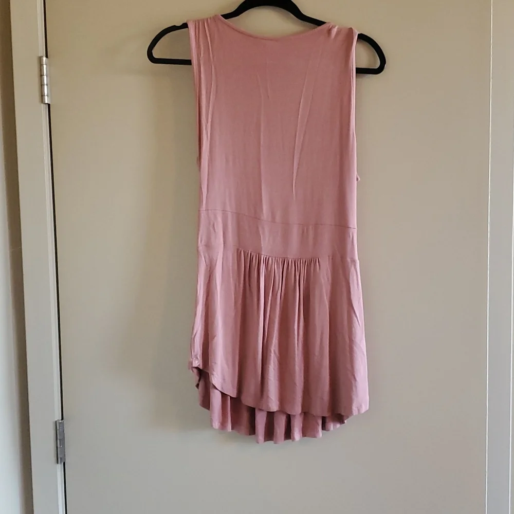 Anthropologie One September tank. So cute, no sings of wear. Size Medium. - Picture 4 of 4